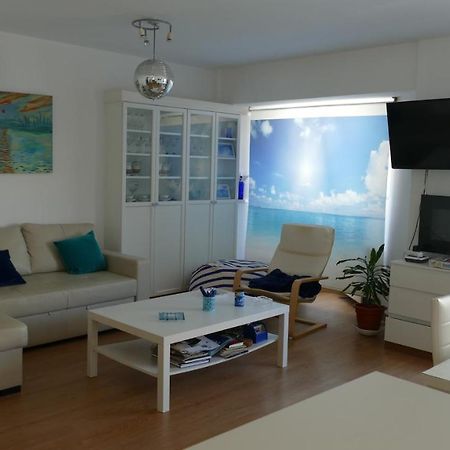 Apartmán Piso En Santa Cristina, A 150 M De La Playa Oleiros Exteriér fotografie