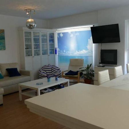Apartmán Piso En Santa Cristina, A 150 M De La Playa Oleiros Exteriér fotografie