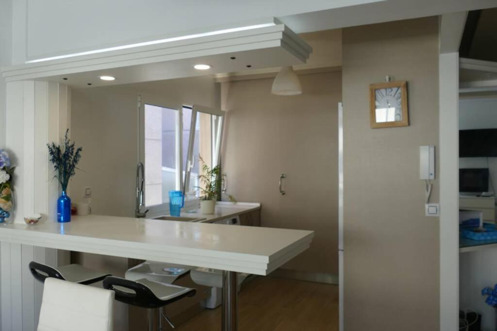 Apartmán Piso En Santa Cristina, A 150 M De La Playa Oleiros Exteriér fotografie